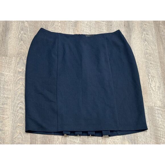 IGIGI Women NAVY Ruffle Skirt 18 Plus - SEE PICS - Picture 1 of 8